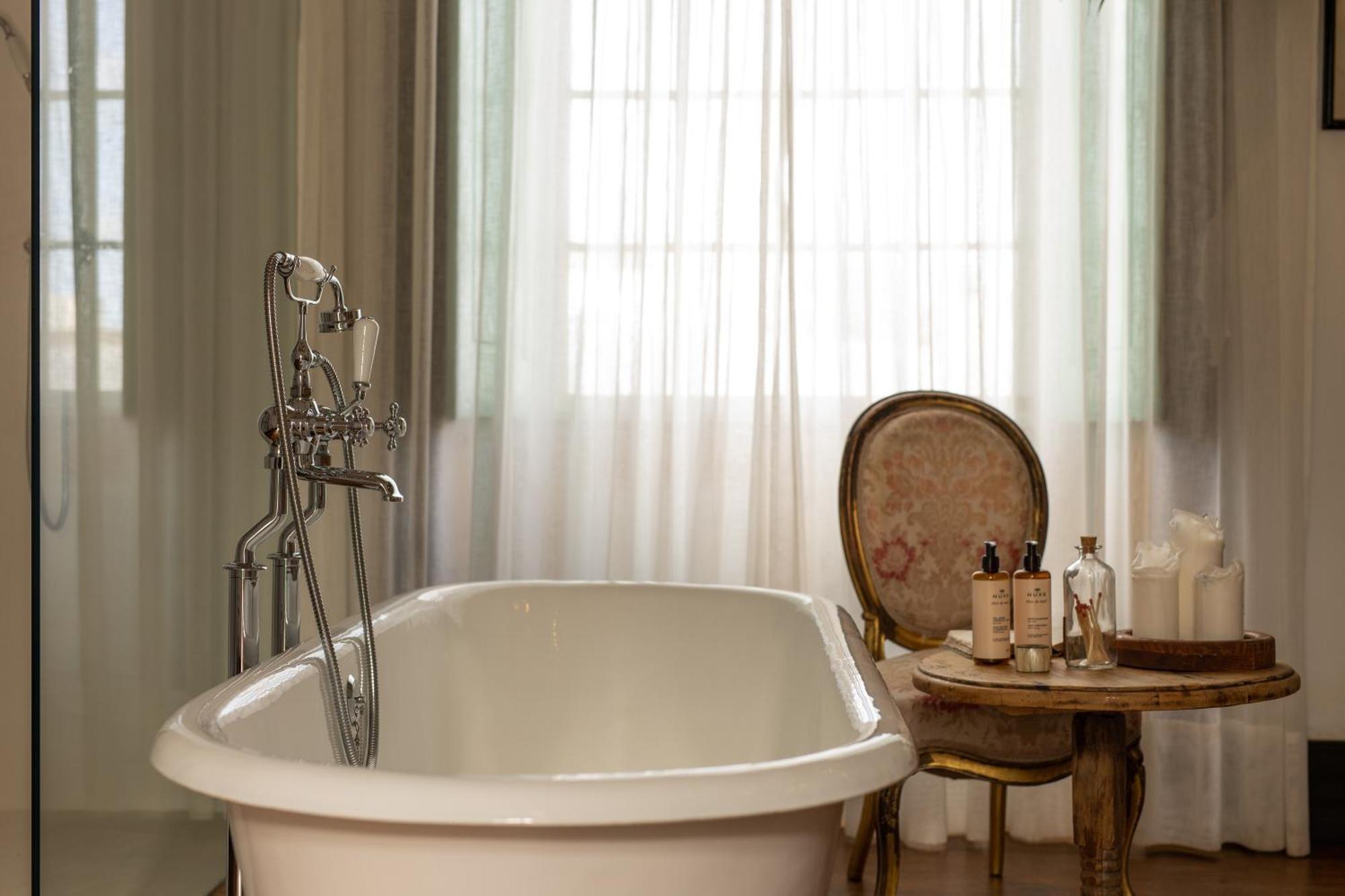 Hotel Emblematico La Casa De Los Naranjos อาริอา ภายนอก รูปภาพ